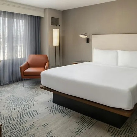 Courtyard By Marriott Warehouse Arts District 3*