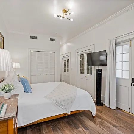 Hotel Grenoble House New Orleans