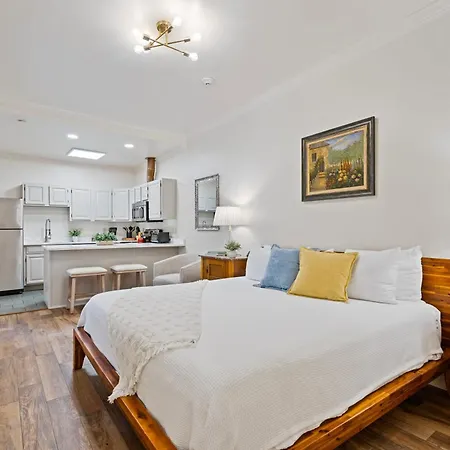 Grenoble House 3*