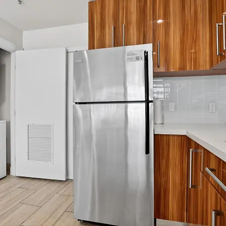 Apartment Roami At Duncan Plaza