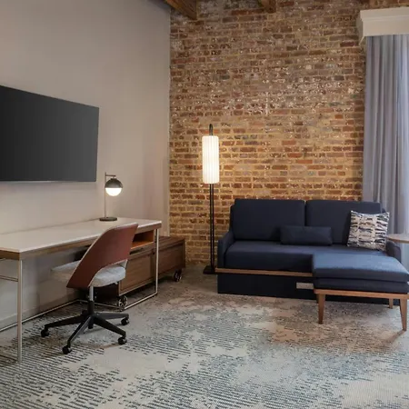 Courtyard By Marriott Warehouse Arts District 3* New Orleans