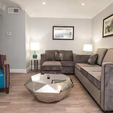 Aparthotel Frenchmen 2br Escape W Free Parking & Hot Tub New Orleans