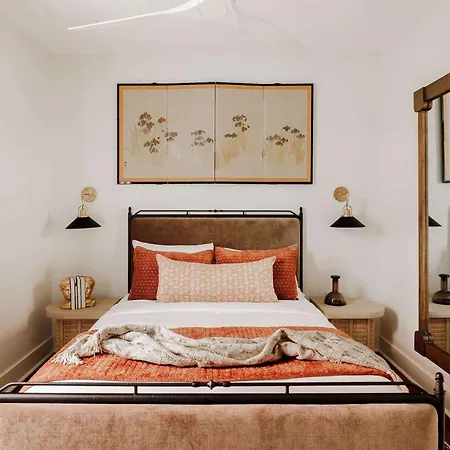 Luxe 6-bedroom Garden District Retreat Pool * New Orleans