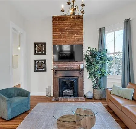 Prytania Pearl - 3 Bedroom 2 Bathroom