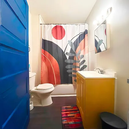 Convenient Home, Near Super Dome, Less Than 1 Mile From French Quarter New Orleans