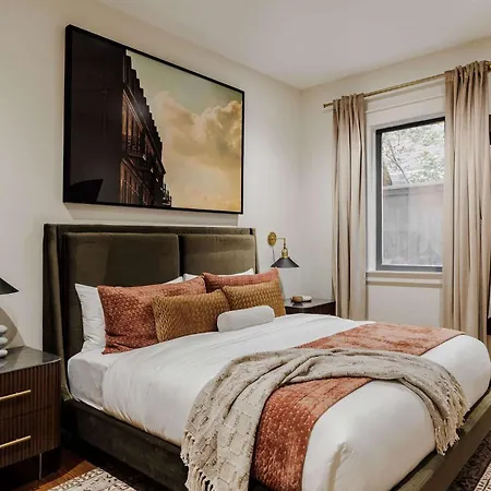 Luxe 6-bedroom Garden District Retreat Pool * New Orleans