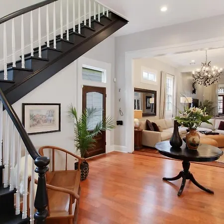Holiday home Historic 8br With Pool Hot Tub New Orleans