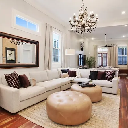 Holiday home Historic 8br With Pool Hot Tub New Orleans