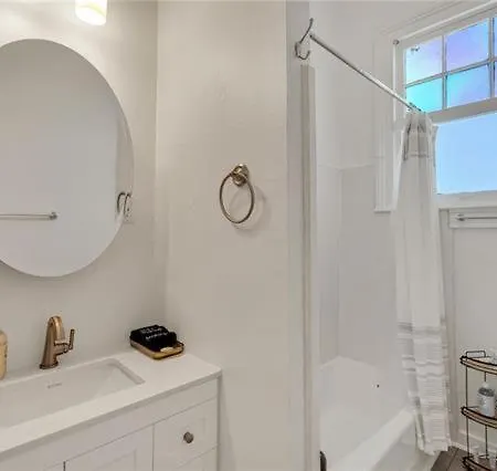 Holiday home Prytania Pearl - 3 Bedroom 2 Bathroom *