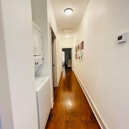 Beautiful Allen Toussaint Earhart Duplex Holiday home New Orleans