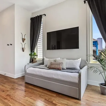 Gorgeous Grand With Heated Pool New Orleans