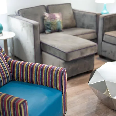 Frenchmen St 2br Hideaway W Pool & Hot Tub 3*