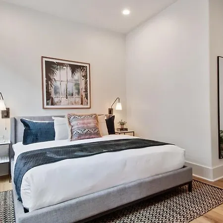 Relaxing Private Heated Pool Holiday home New Orleans