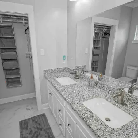 Patio Retreat Near Superdome & Jazz Fest * New Orleans