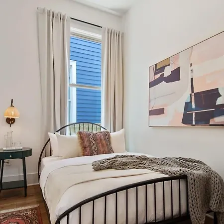 Relaxing Private Heated Pool Holiday home New Orleans