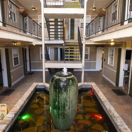 Frenchmen Private Wd Pool & Hot Tub Access New Orleans