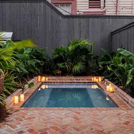 Luxe 6-bedroom Garden District Retreat Pool New Orleans
