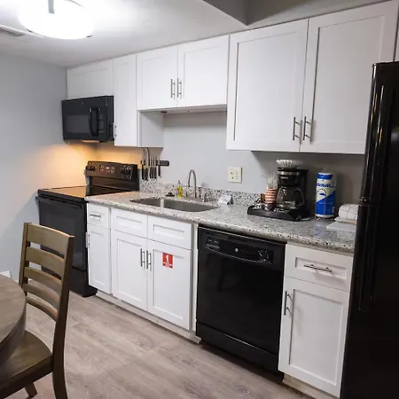Frenchmen 1br Escape W Pool & Hot Tub Access