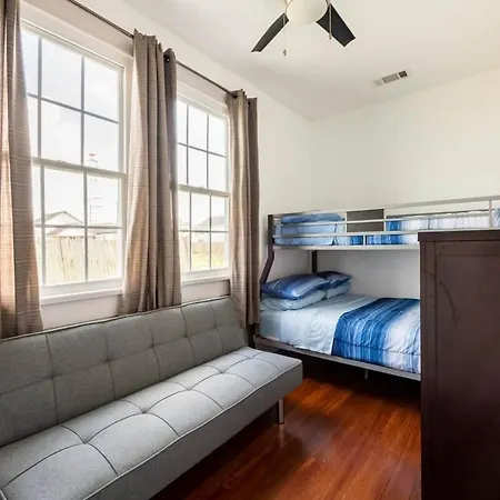 Holiday home Beautiful Allen Toussaint Earhart Duplex