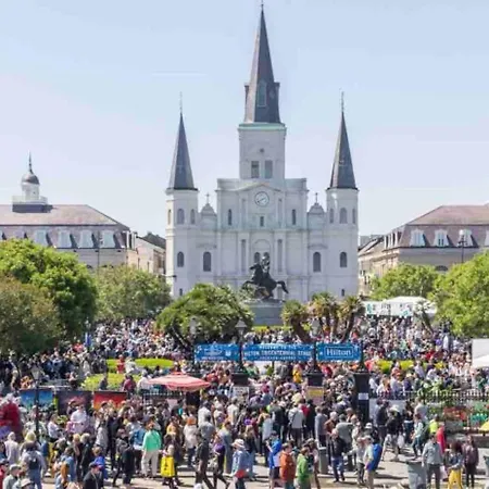 Patio Retreat Near Superdome & Jazz Fest New Orleans