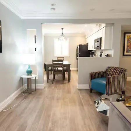Frenchmen 2br Retreat W Pool & Hot Tub Access