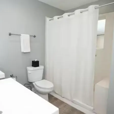 Refined 2br Escape On Frenchmen Street W Pool 3* New Orleans