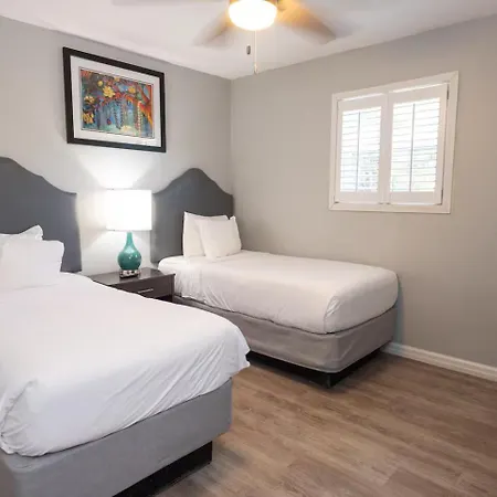 Frenchmen Private Wd Pool & Hot Tub Access Aparthotel
