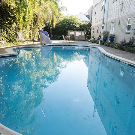 Refined 2br Escape On Frenchmen Street W Pool Aparthotel 3*