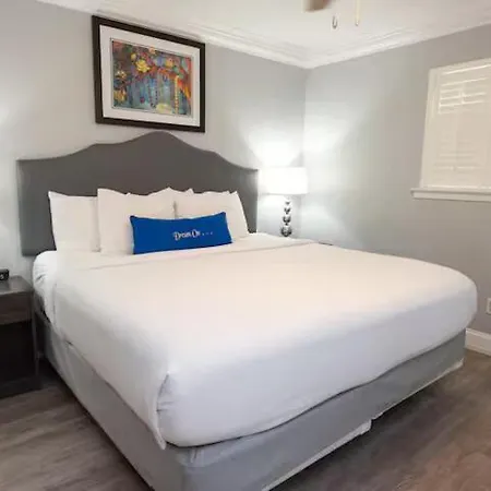 Frenchmen 2br Retreat W Pool & Hot Tub Access 3* New Orleans