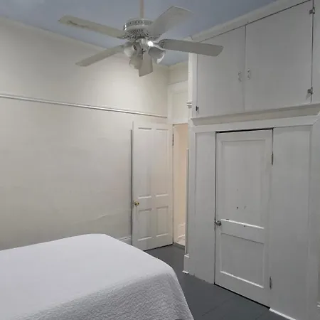 2br Penthouse On Claiborne New Orleans
