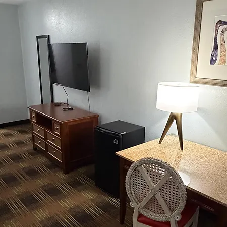 Hotel Trident &