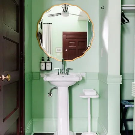 The Frenchmen By Kasa Living