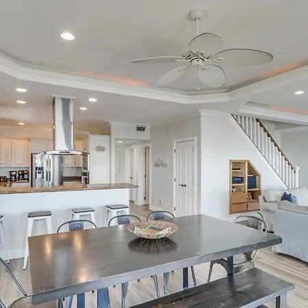 Private Dock & Pool: Luxe Nola Group Getaway!