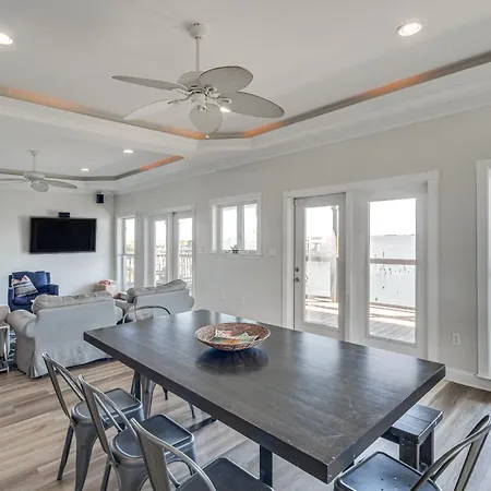 Private Dock & Pool: Luxe Nola Group Getaway! *