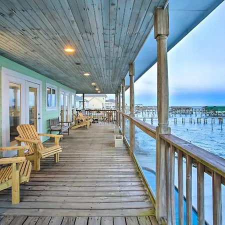 Private Dock & Pool: Luxe Nola Group Getaway! Holiday home New Orleans