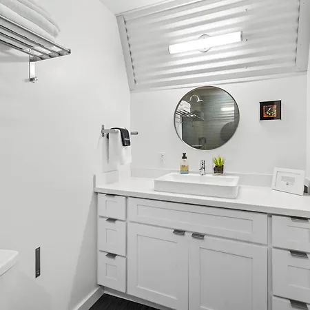 Moon 101 - Full Moon - 2br 2 5 Bath + Living