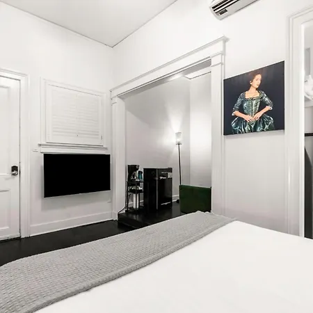 Roami At St. Helene Apartment