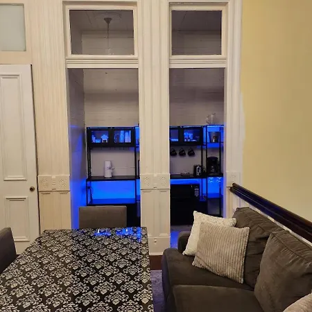 Walker Mansion On St Charles Ave - Unit 4 Apartment *