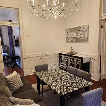 Apartment Walker Mansion On St Charles Ave - Unit 4 *