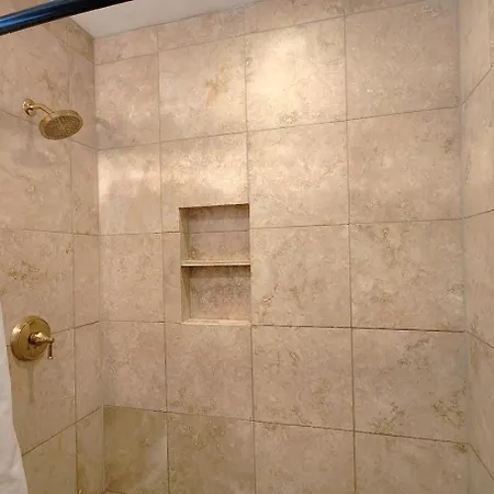 Apartment Walker Mansion On St Charles Ave - Unit 4 *