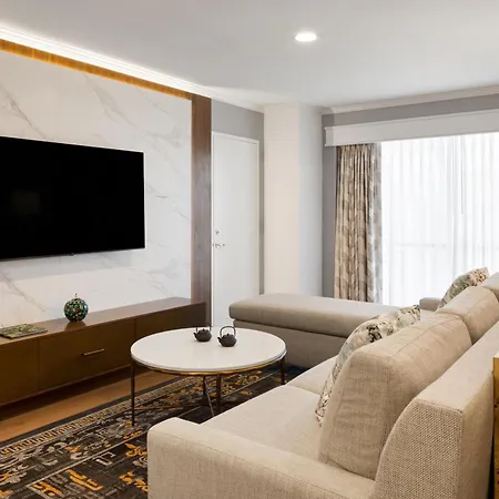 Hotel Hilton Riverside 4*