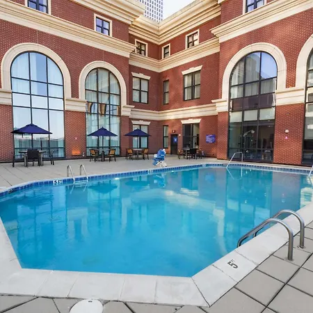 Hotel Drury Plaza 4*