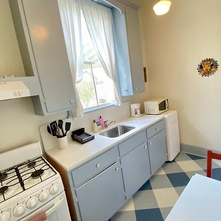 Fab On Tree-lined Street W Bikes Apartment *