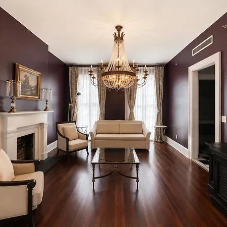 Maison Saint Charles 3*