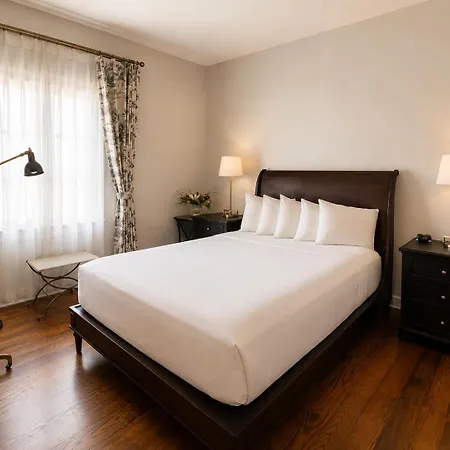 Maison Saint Charles Hotel 3*