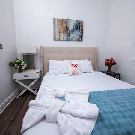 5 Bedroom - Sleeps 10! Location Next To French Quarter!