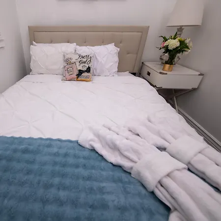 5 Bedroom - Sleeps 10! Location Next To French Quarter!