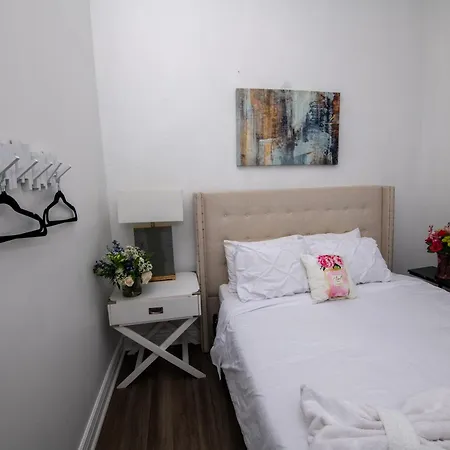5 Bedroom - Sleeps 10! Location Next To French Quarter! 3*
