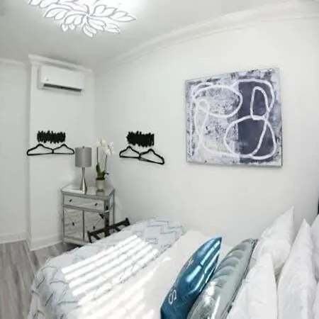 Amazing Modern 5 Bedroom Next To French Qt & Bourbon 4* New Orleans