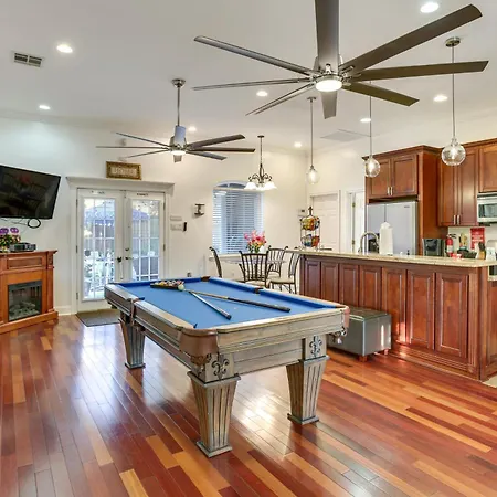 5 Mi To Bourbon St: Nola W/ Fenced Yard! *
